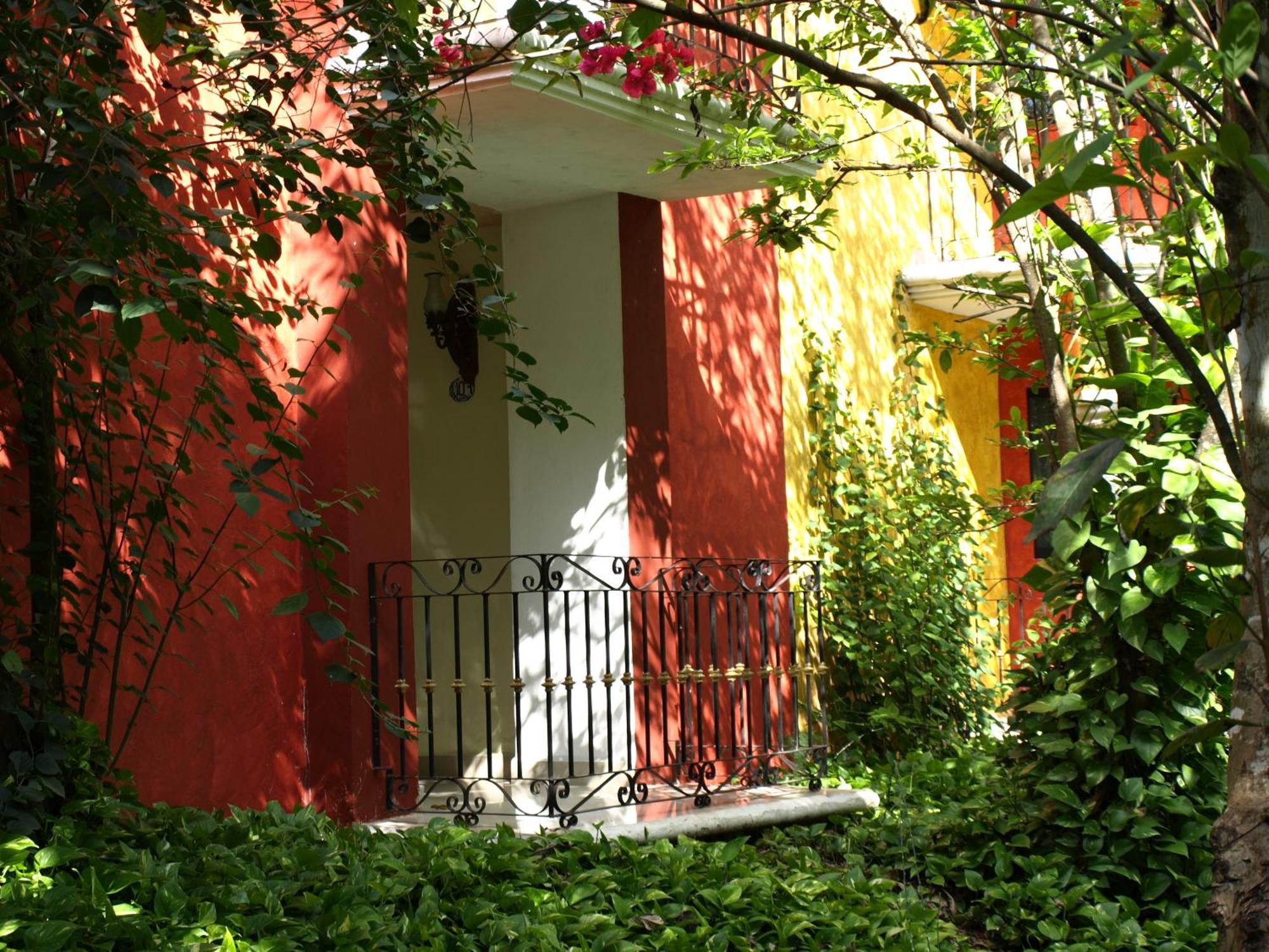 Ecotel Quinta Regia Valladolid  Bagian luar foto